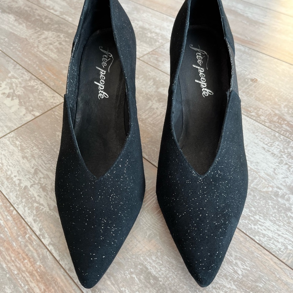Free People Black Sparkle Suede Leather Heels Size 7 Euro 37 Excellent Condition